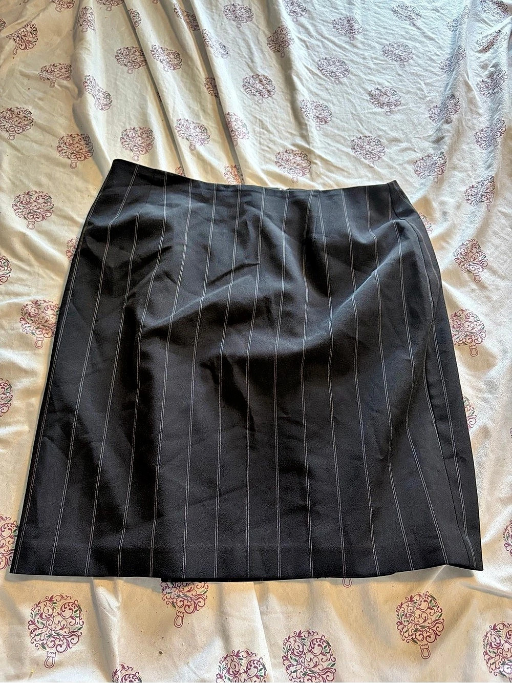 Beckers Brook Pinstriped A-Line Skirt in Black Like New
